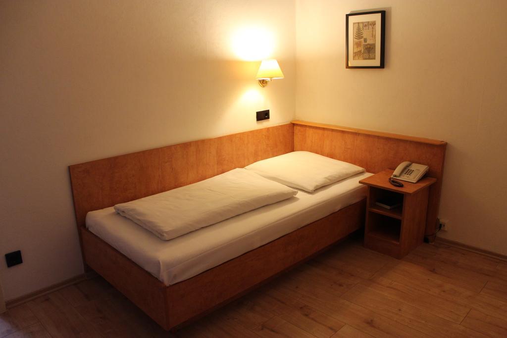 Hotel Gaya Bad Soden am Taunus Phòng bức ảnh