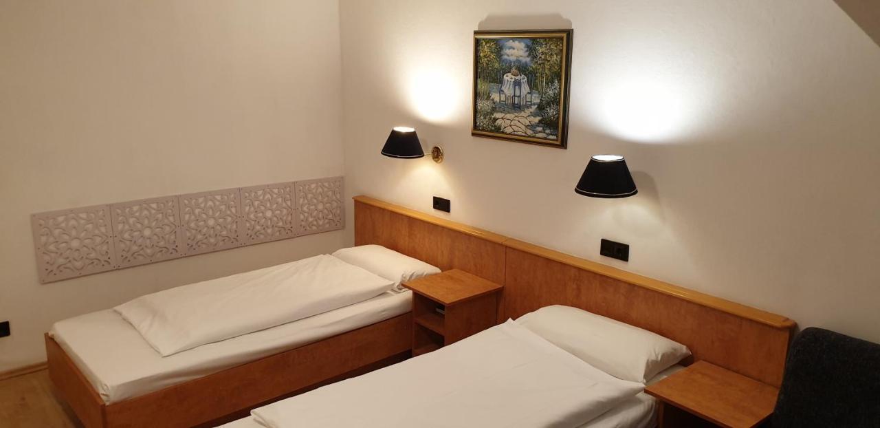 Hotel Gaya Bad Soden am Taunus Ngoại thất bức ảnh